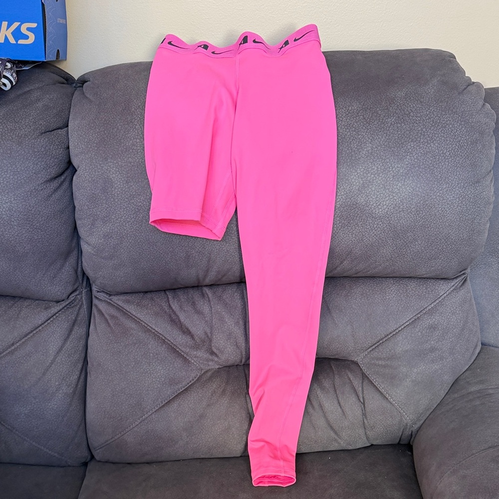 Nike Women’s Vibrant Pink Leggings